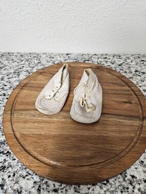 Vintage 1950s Baby Shoes